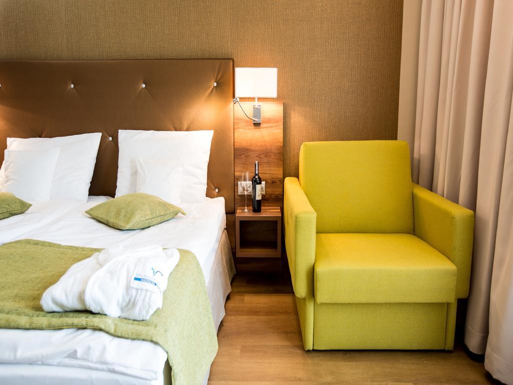 Mineral Hotel Malinowy Raj Solec-Zdrój Εξωτερικό φωτογραφία
